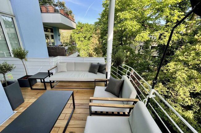 Balkon mit Garapa Holz