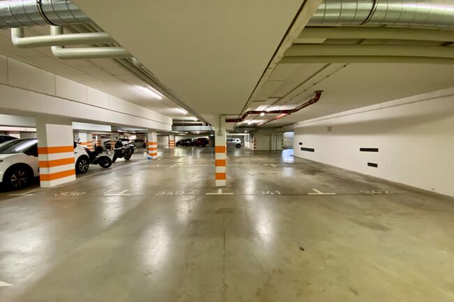 92492274_Tiefgarage