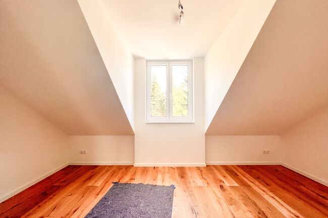 DG-Zimmer mit Dachgaube